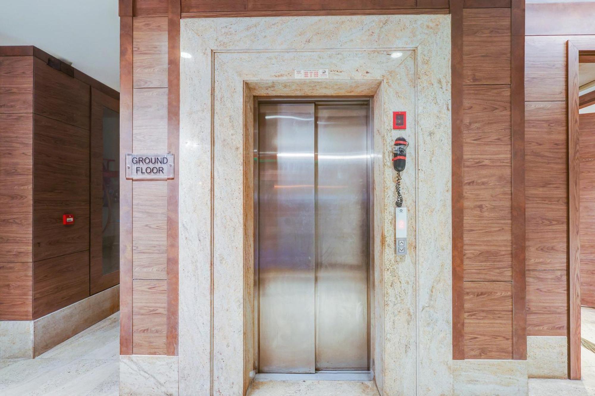 ניו דלהי Super Townhouse Chhatarpur Near Metro Park מראה חיצוני תמונה